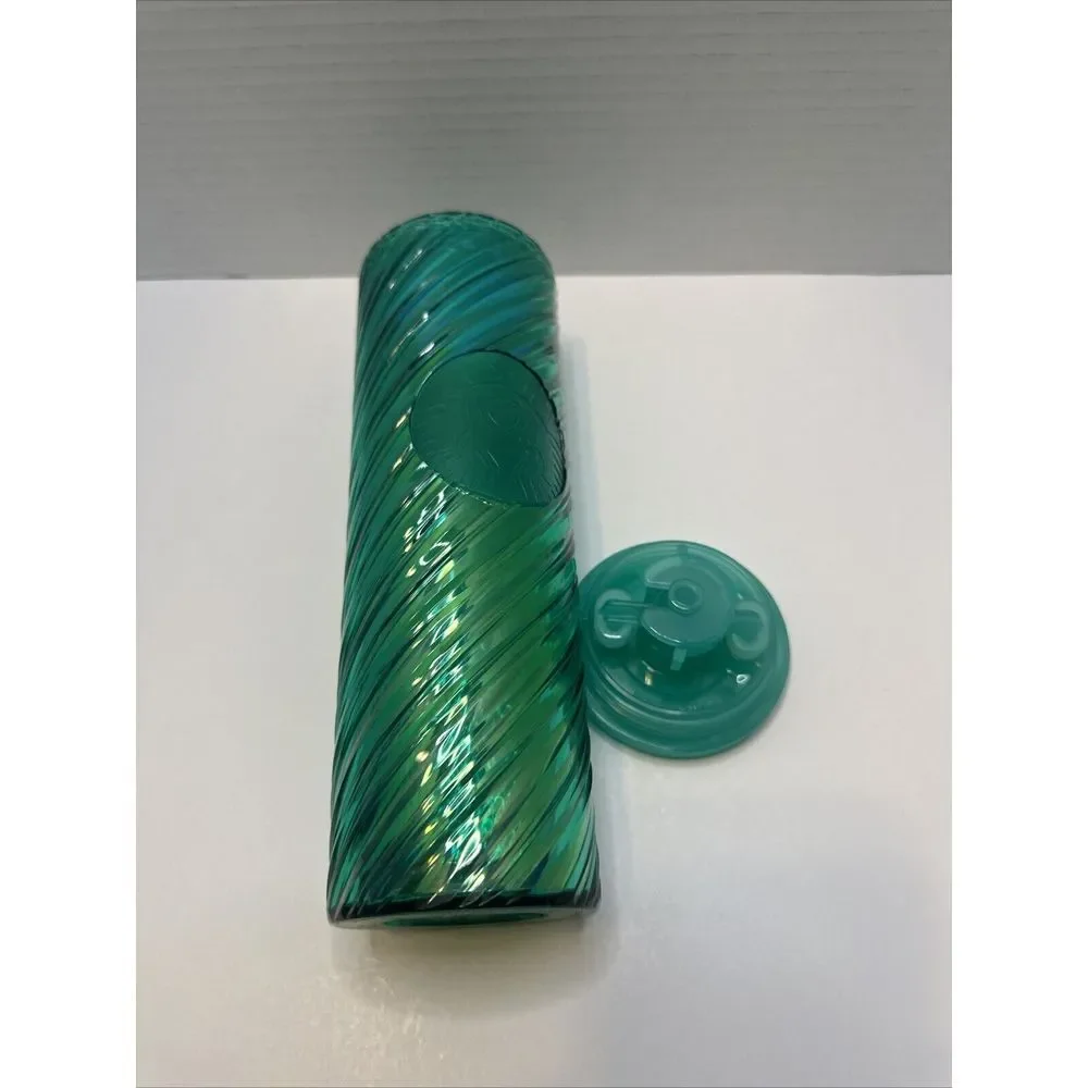 Starbucks Holiday Collection 2022‎ Swirl Textured 16 oz Tumbler Christmas Green